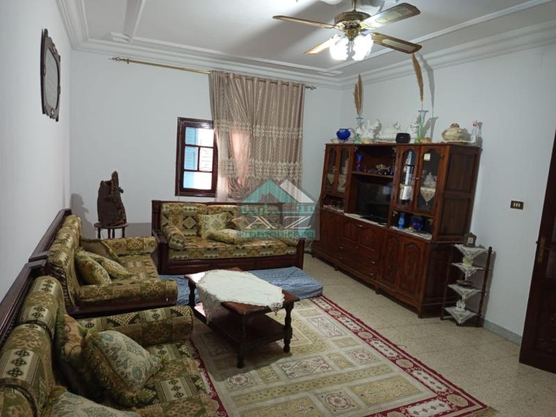 A Vendre à Bizerte une maison (3 étages) pour un investissement immobilier ou locatif